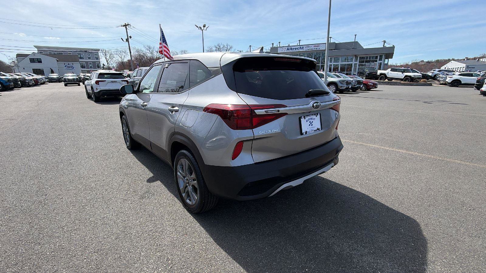 Used 2021 Kia Seltos LX AWD/4WD image 5