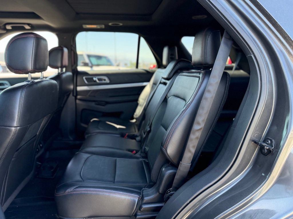 Used 2017 Ford Explorer Sport w/ Equipment Group 401A AWD/4WD image 4