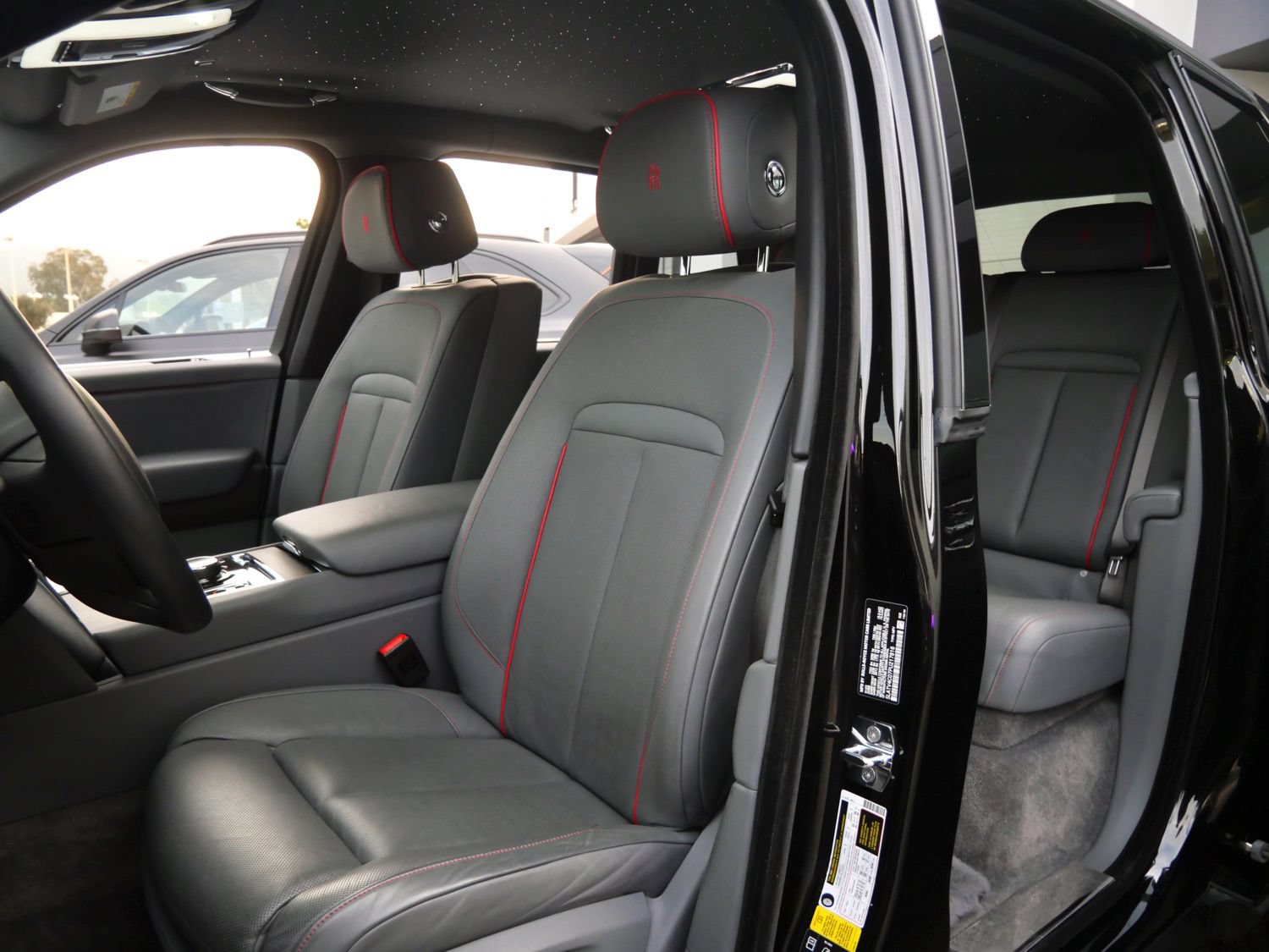 Certified 2023 Rolls-Royce Cullinan AWD/4WD image 23