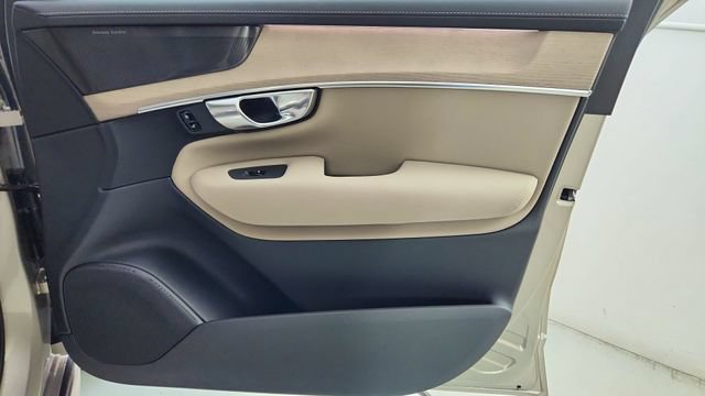 New 2026 Volvo XC90 T8 Plus w/ Protection Package Premier AWD/4WD image 40