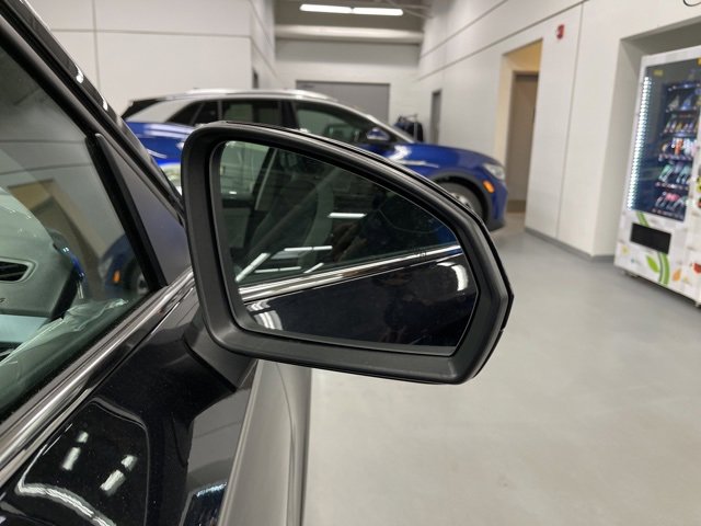 New 2026 Volkswagen Taos SE image 12