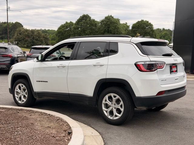 Used 2024 Jeep Compass Latitude AWD/4WD image 9