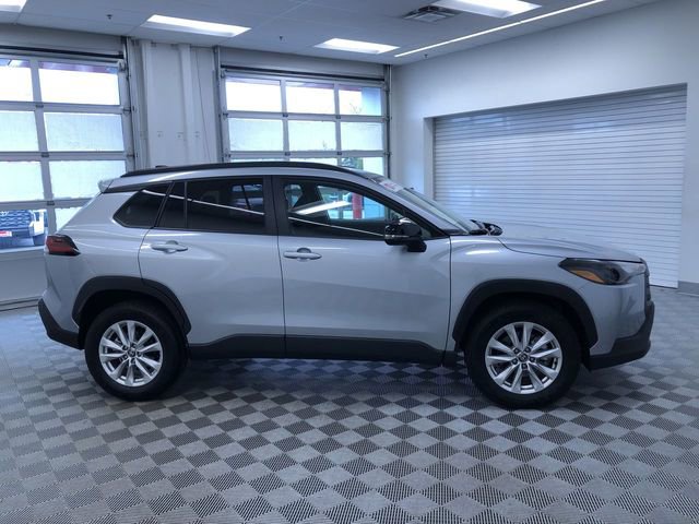 Certified 2026 Toyota Corolla Cross LE FWD image 35