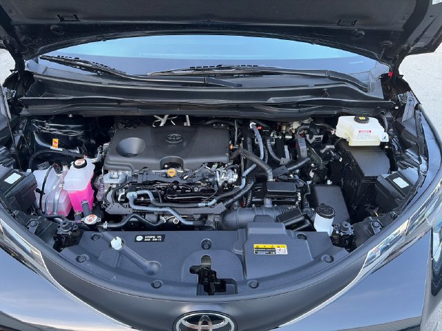 Used 2026 Toyota Sienna XLE FWD image 21