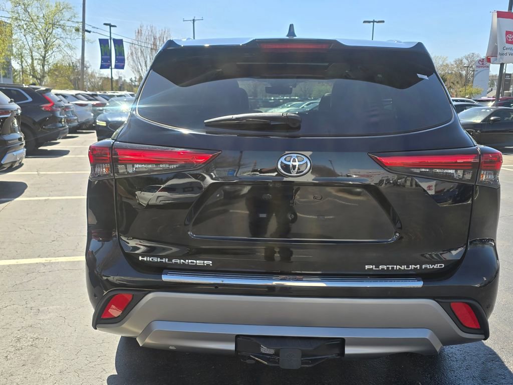 Used 2023 Toyota Highlander Platinum AWD/4WD image 7