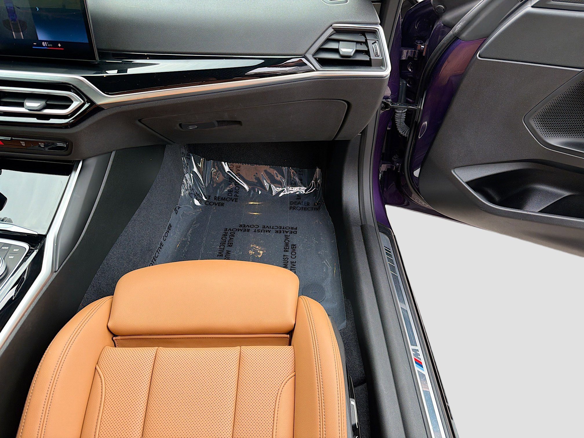 Used 2024 BMW 230i Coupe w/ M Sport Package RWD image 17