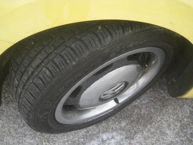 Used 2013 Volkswagen Beetle 2.5 image 22