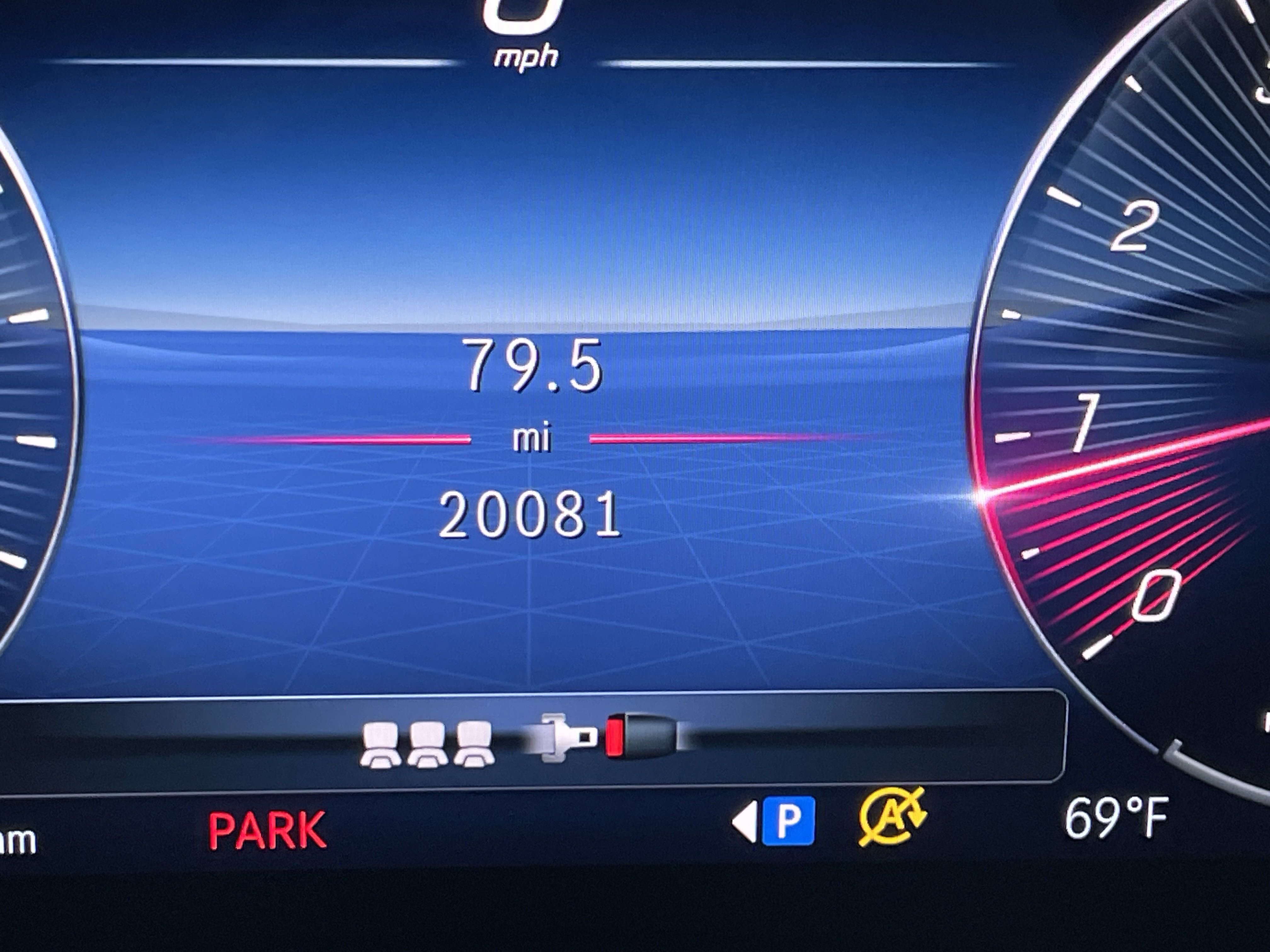 Used 2024 Mercedes-Benz GLE 350 4MATIC w/ AMG Line Exterior image 25