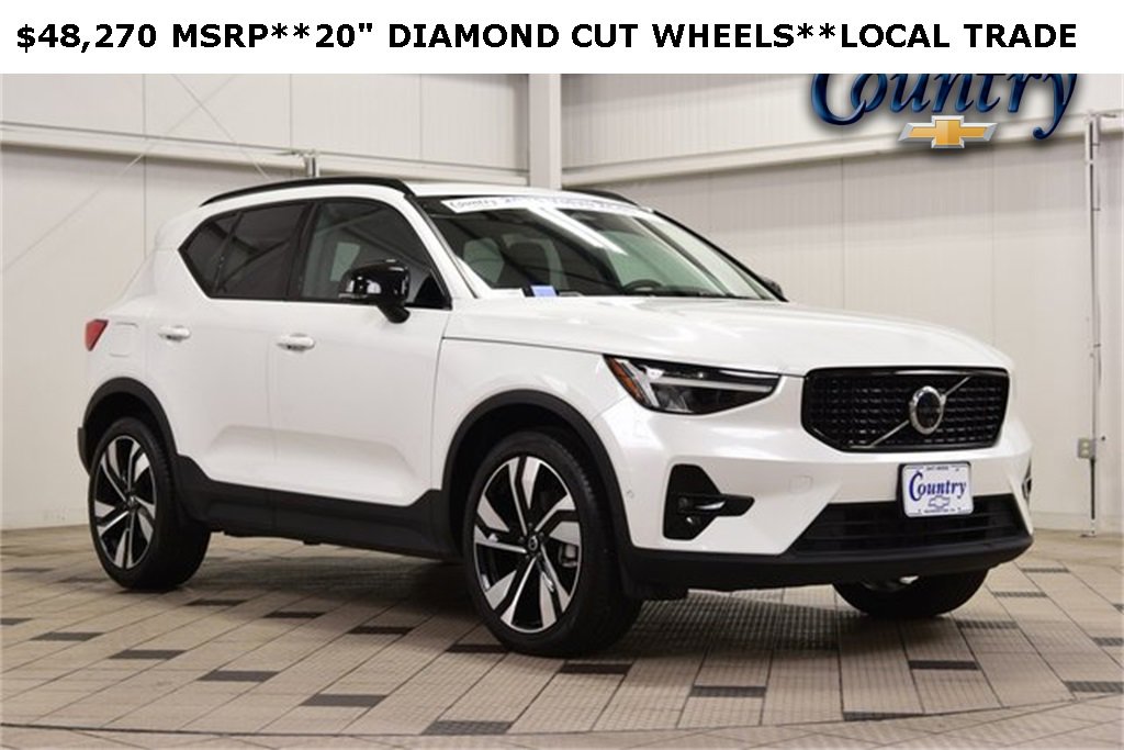 Used 2025 Volvo XC40 B5 Plus