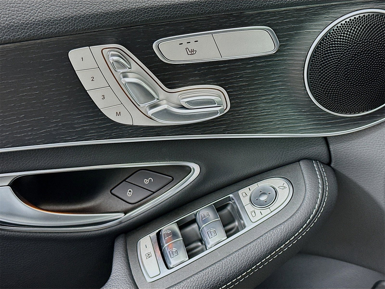 Used 2020 Mercedes-Benz C 300 4MATIC Sedan image 18