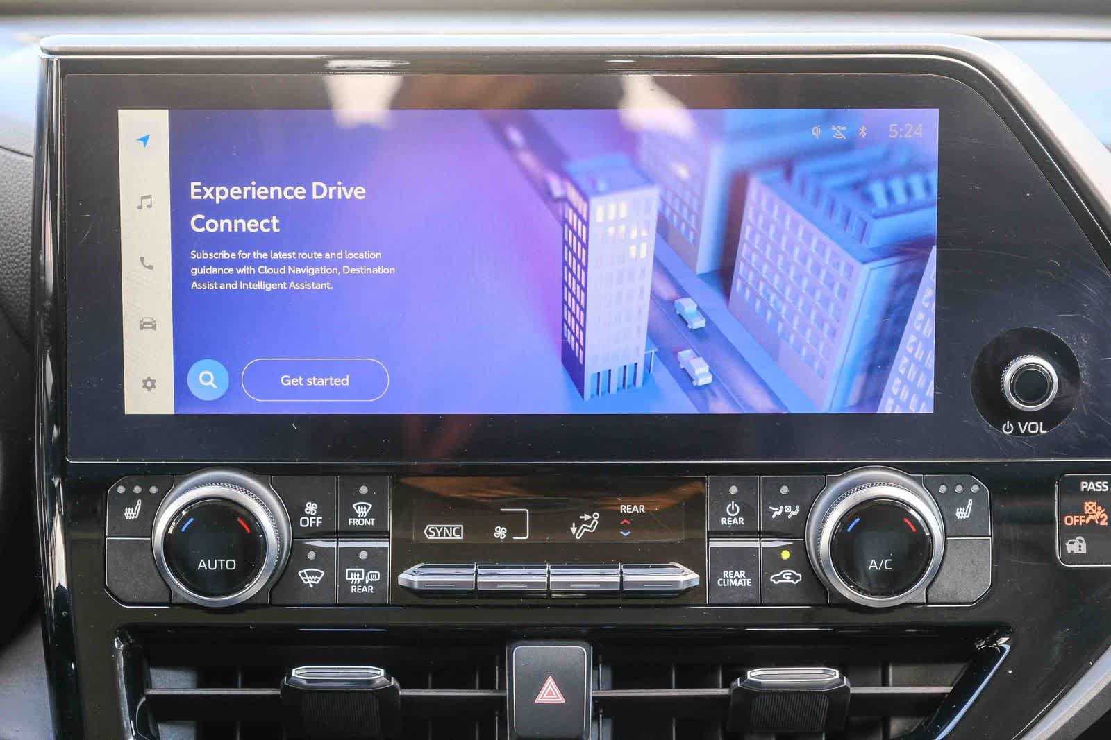Used 2023 Toyota Highlander XLE FWD image 15