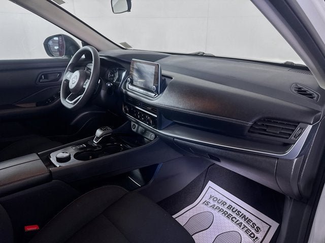 Used 2024 Nissan Rogue S AWD/4WD image 23