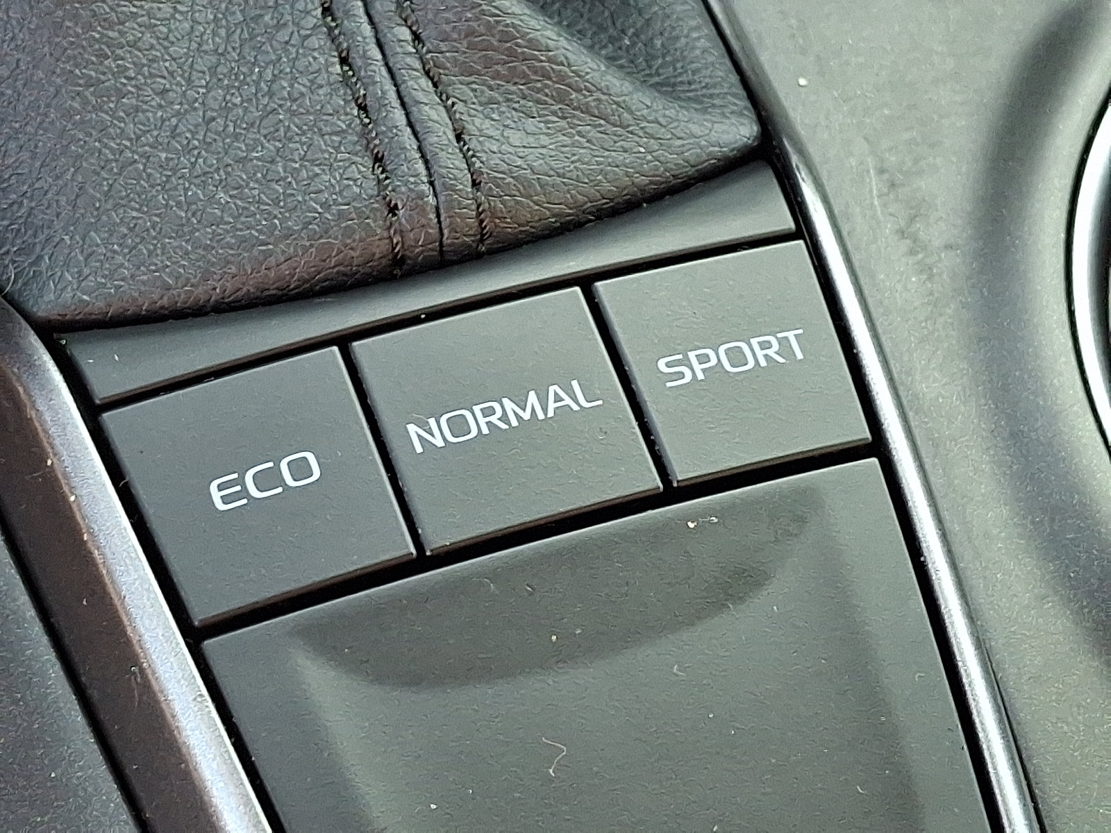 Certified 2024 Toyota Camry SE w/ Cold Weather Package FWD image 25