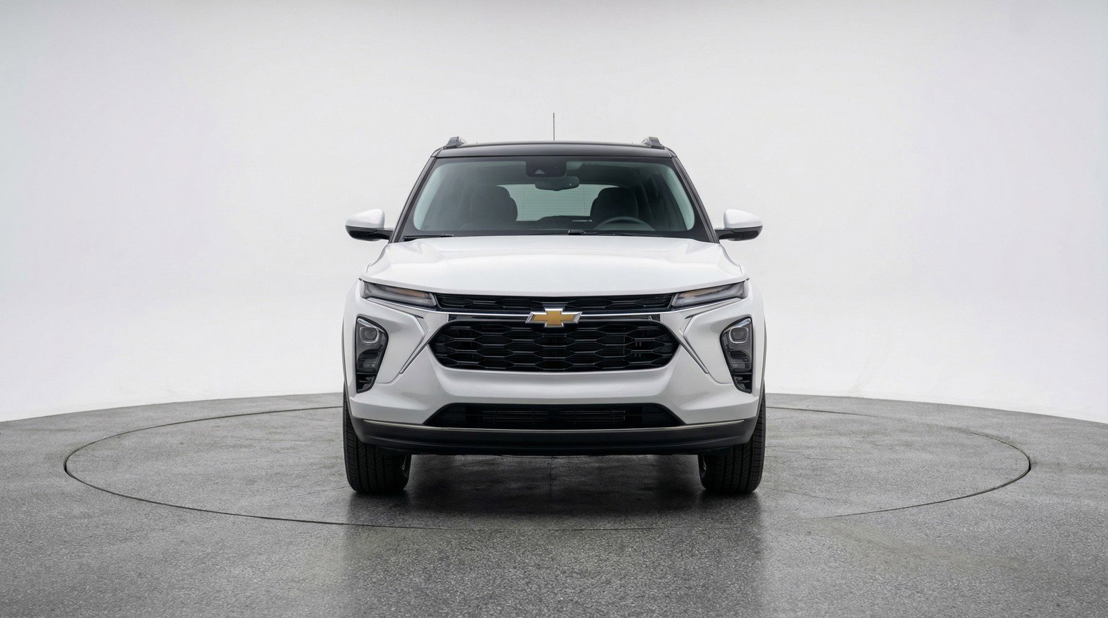 Used 2025 Chevrolet TrailBlazer LT FWD image 2