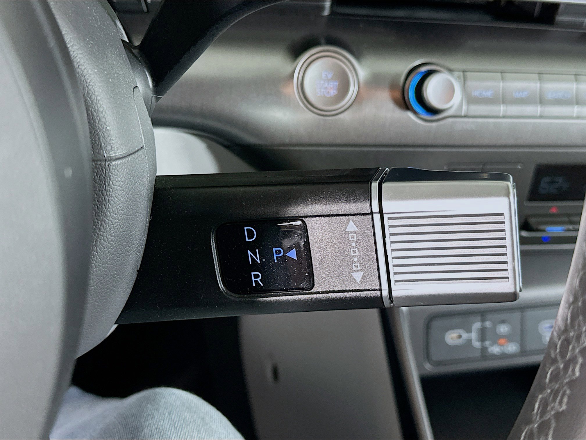 Used 2024 Hyundai Kona SEL image 25