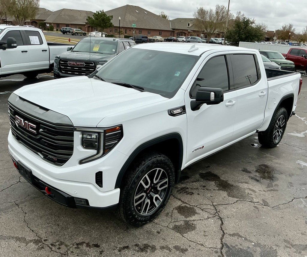 Used 2024 GMC Sierra 1500 AT4 w/ Technology Package image 5
