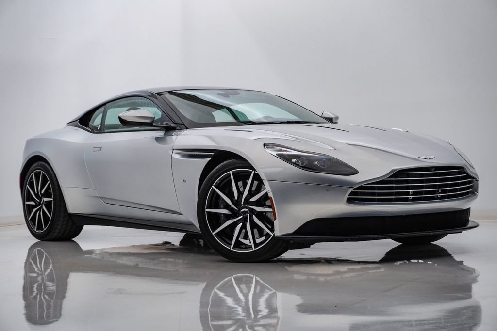 Used 2017 Aston Martin DB11 V12 RWD video 1