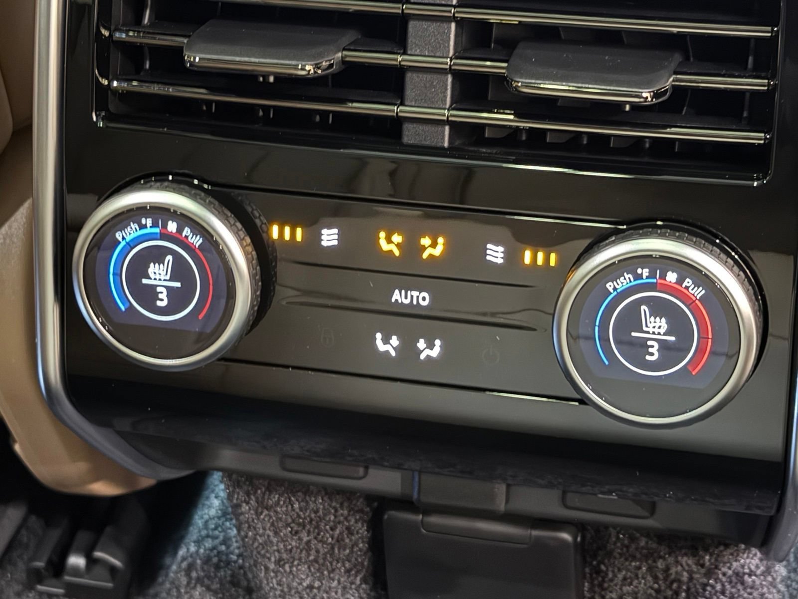 New 2026 Land Rover Range Rover SE AWD/4WD image 19