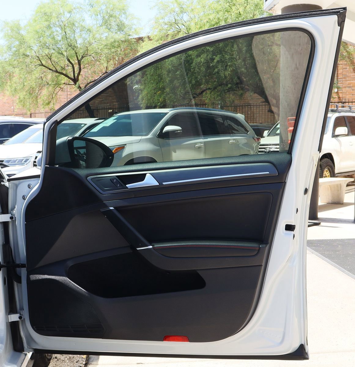 Used 2019 Volkswagen GTI SE w/ SE Experience Package image 34