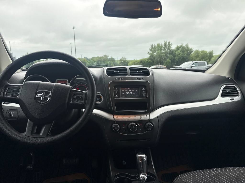 Used 2020 Dodge Journey SE w/ Blacktop Package FWD image 11
