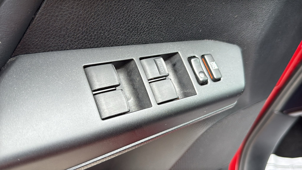 Used 2016 Toyota RAV4 XLE FWD image 19