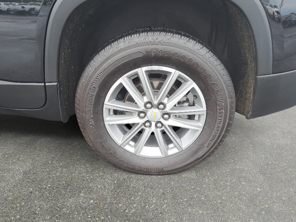 Used 2023 Chevrolet Traverse LT AWD/4WD image 34