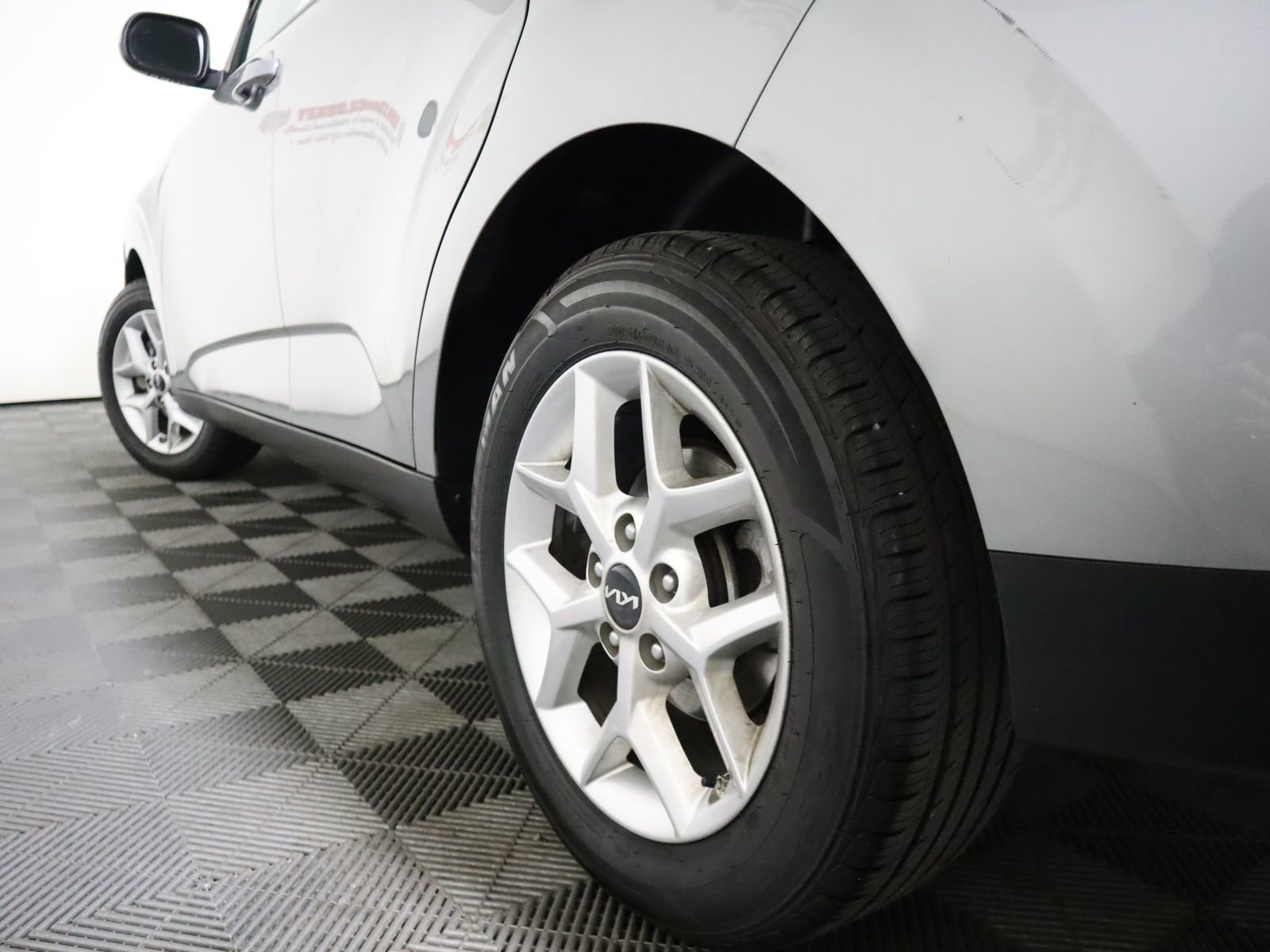 Used 2023 Kia Soul LX w/ Option Group 015 FWD image 8