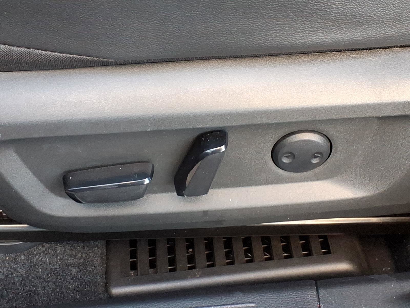 Certified 2023 Nissan Rogue SL w/ SL Premium Package image 16