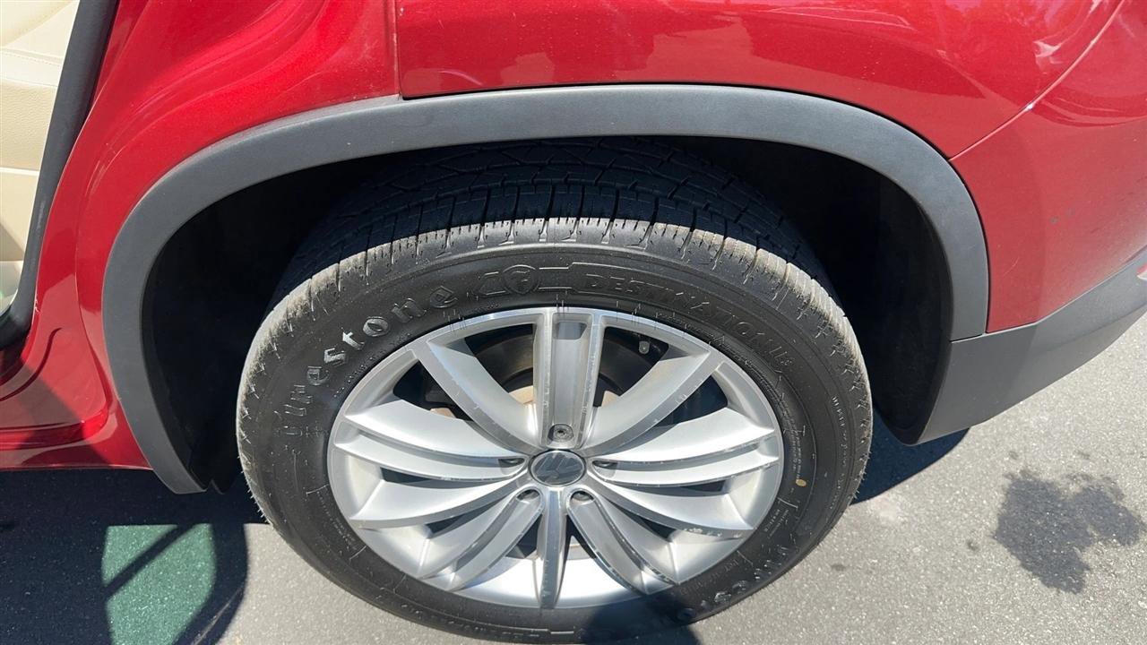 Used 2016 Volkswagen Tiguan S image 13