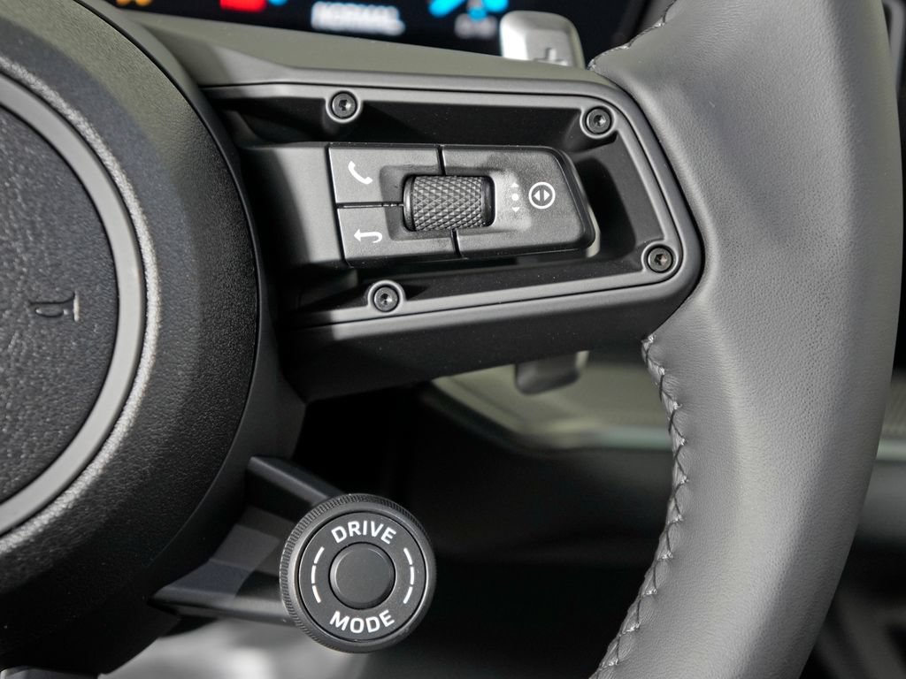 New 2026 Porsche Cayenne Coupe AWD/4WD image 26