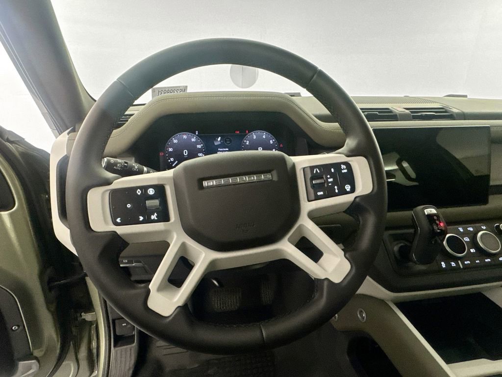 Used 2025 Land Rover Defender 110 S image 10