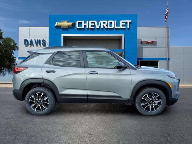 New 2026 Chevrolet TrailBlazer ACTIV w/ Convenience Package AWD/4WD image 2