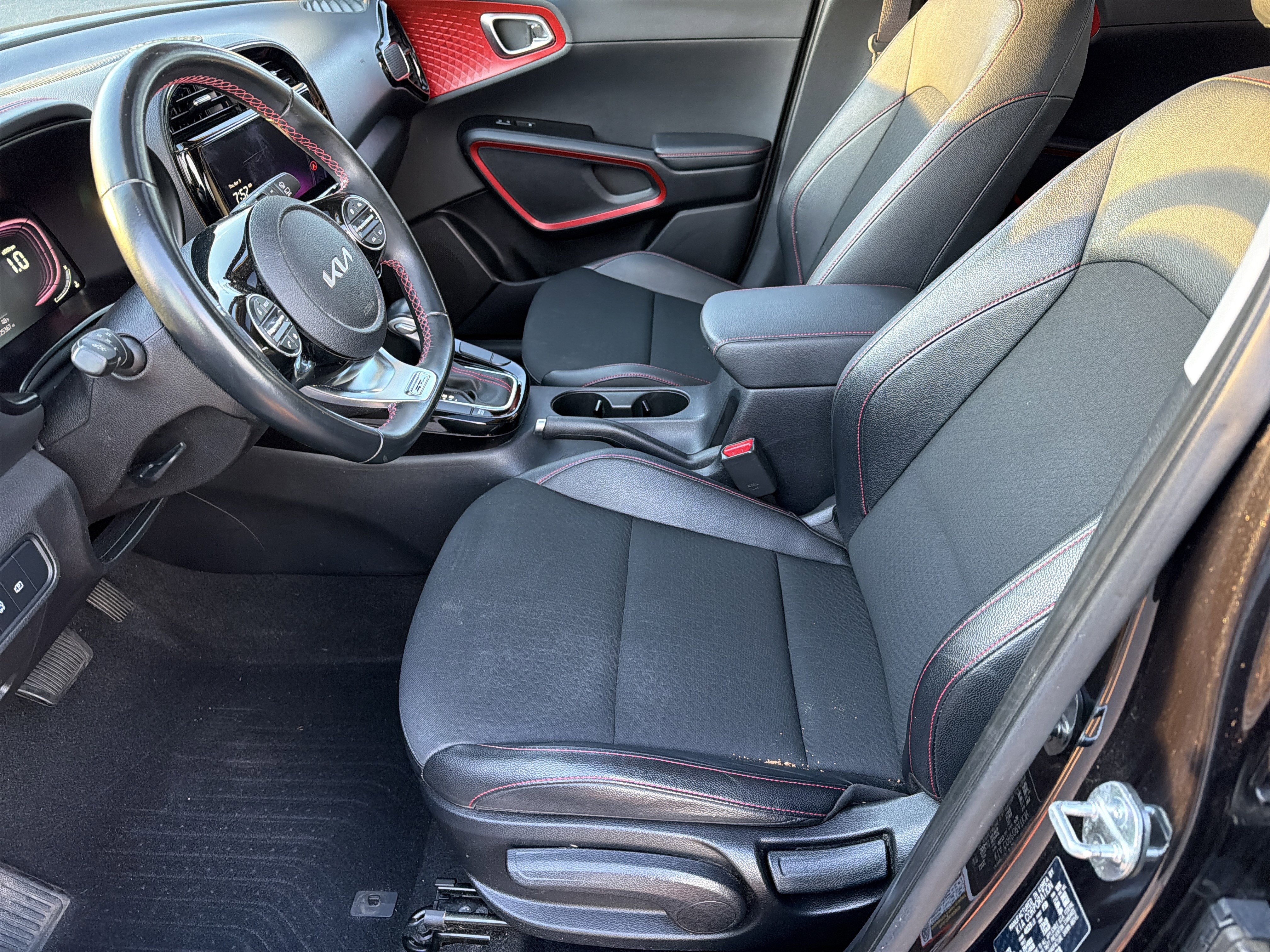 Used 2023 Kia Soul GT-Line FWD image 9