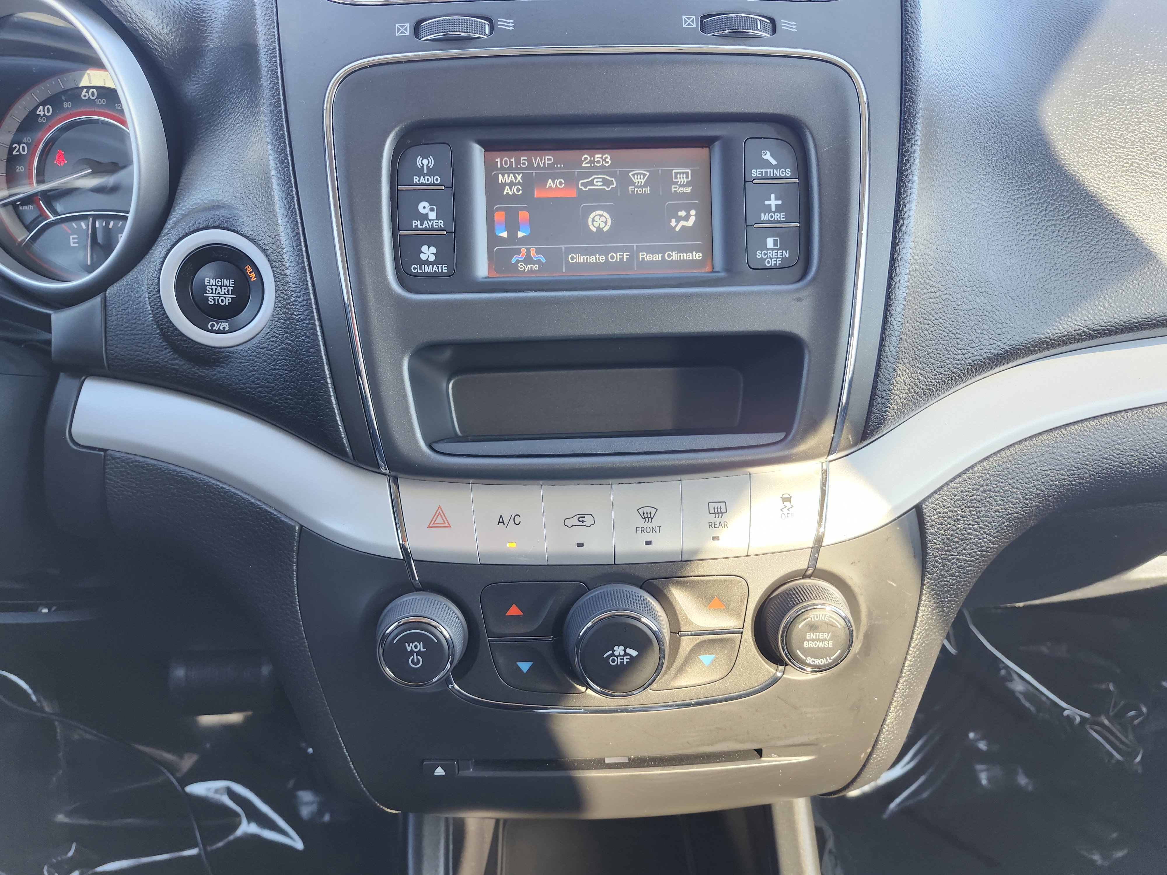 Used 2017 Dodge Journey SXT w/ Comfort/Convenience Group image 31