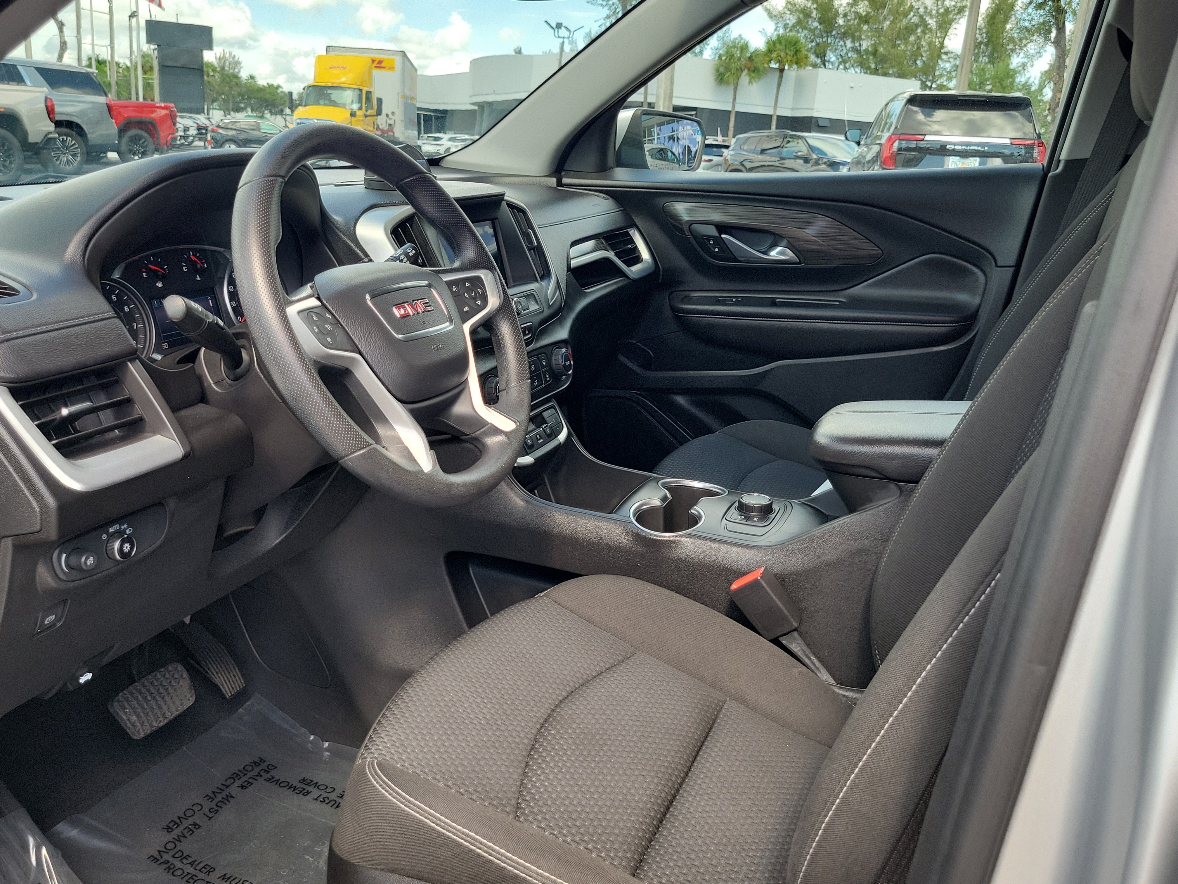 Used 2022 GMC Terrain SLE FWD image 11
