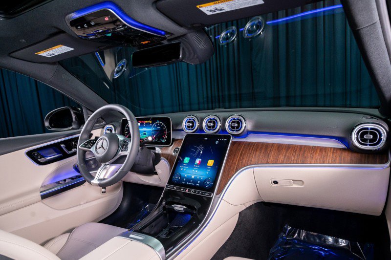 New 2026 Mercedes-Benz C 300 Sedan image 4