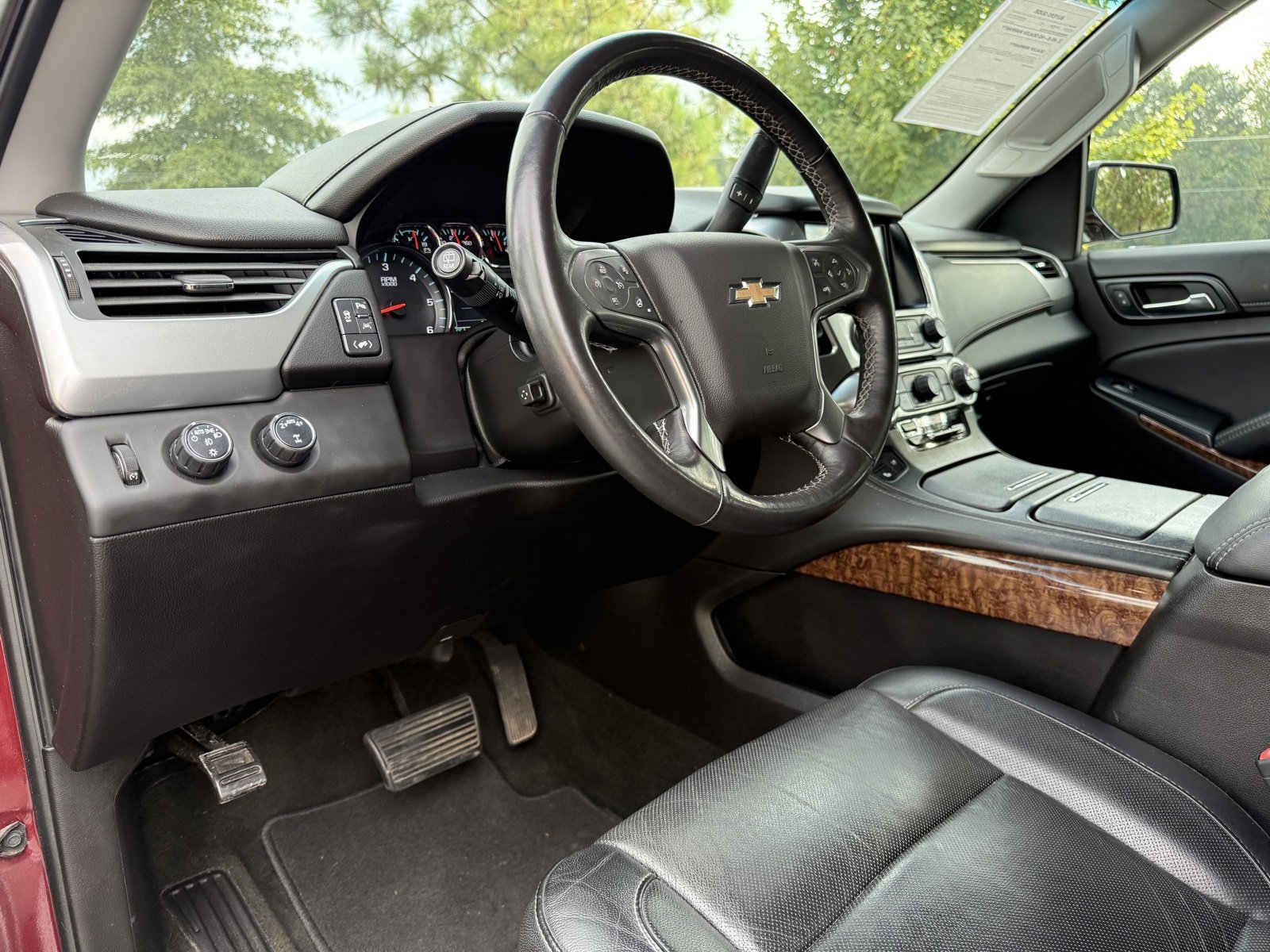 Used 2017 Chevrolet Suburban Premier image 21