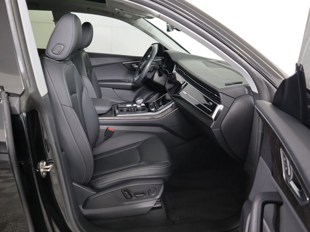 Certified 2022 Audi Q8 Premium Plus w/ Premium Plus Package image 21