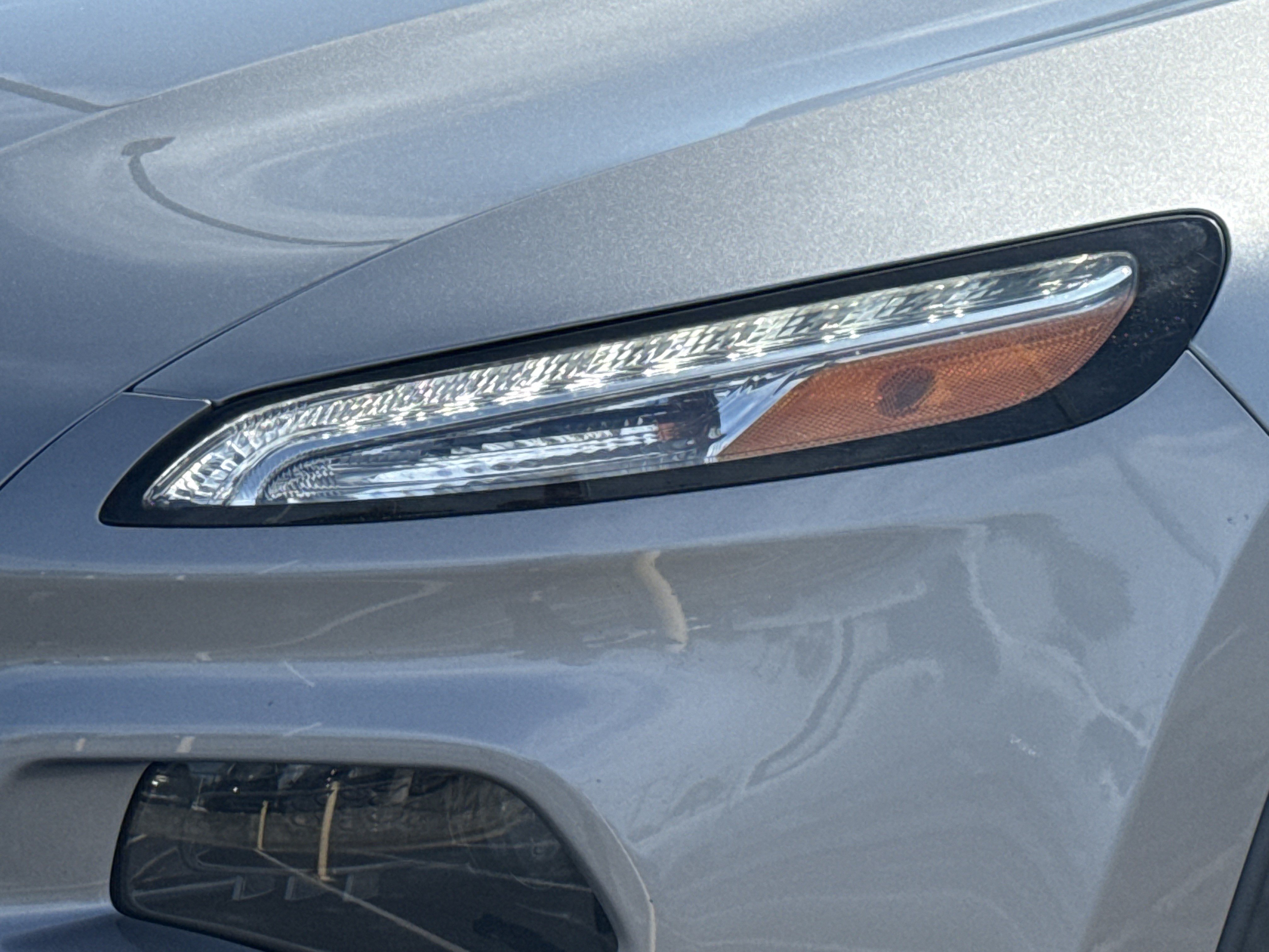 Used 2016 Jeep Cherokee Sport w/ Cold Weather Group FWD image 6