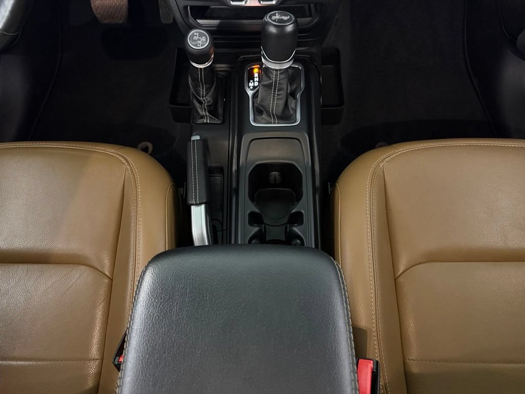 Used 2022 Jeep Wrangler Unlimited Sahara w/ Cold Weather Group AWD/4WD image 18