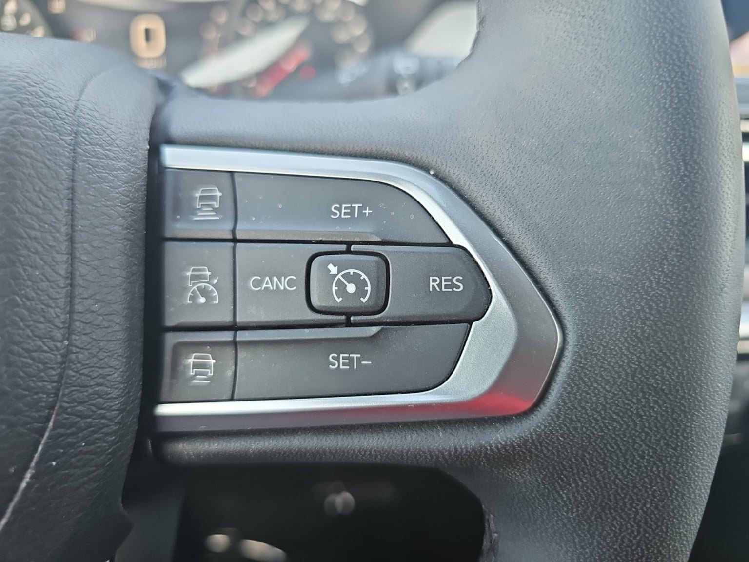 Used 2025 Jeep Compass Limited AWD/4WD image 24