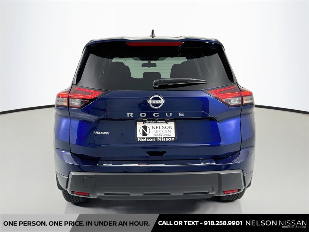 Certified 2026 Nissan Rogue SV FWD image 6