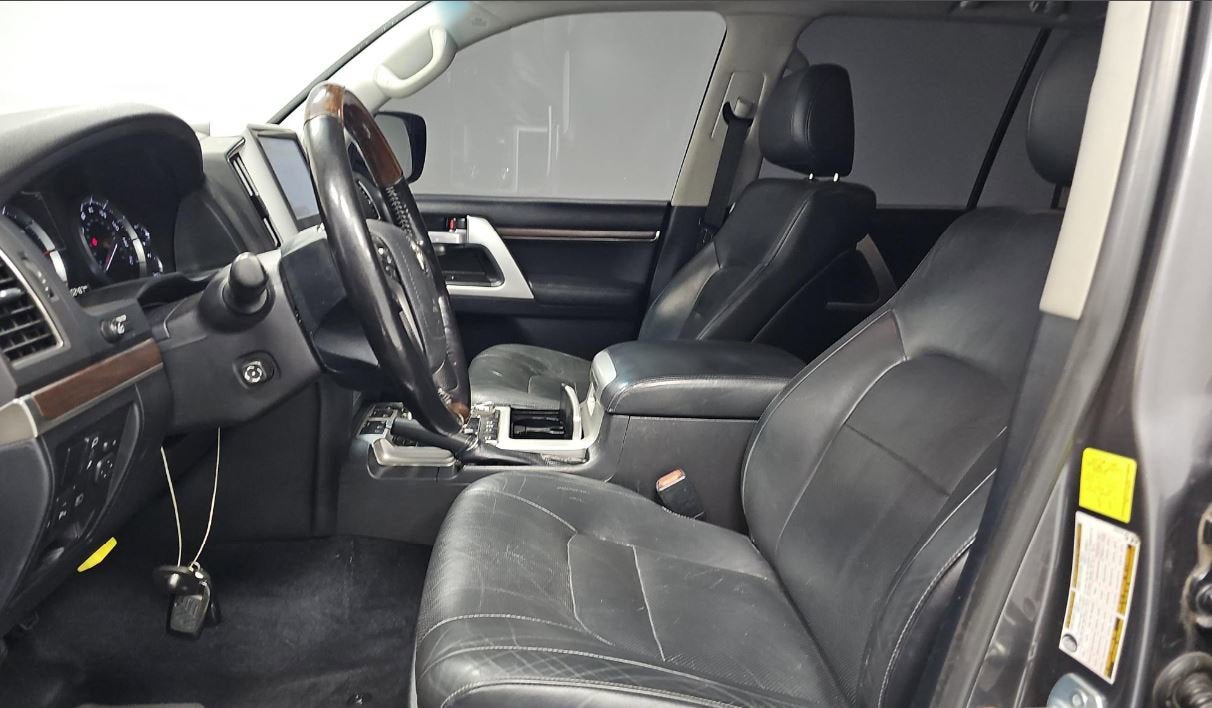Used 2018 Toyota Land Cruiser w/ Carpet Mat Package AWD/4WD image 5