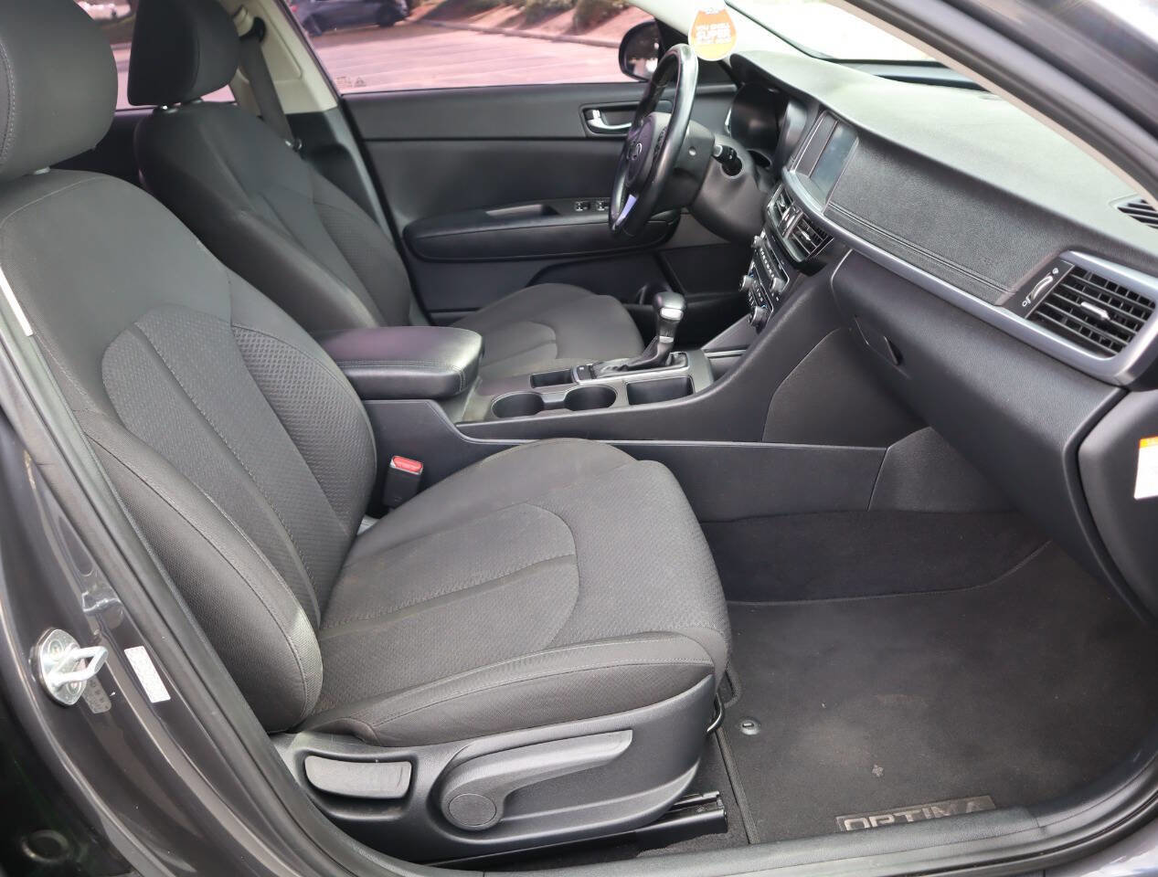 Used 2017 Kia Optima Premium image 33