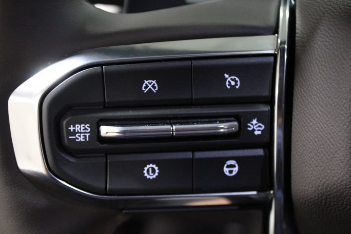 New 2026 GMC Yukon Elevation w/ Elevation Premium Package AWD/4WD image 38