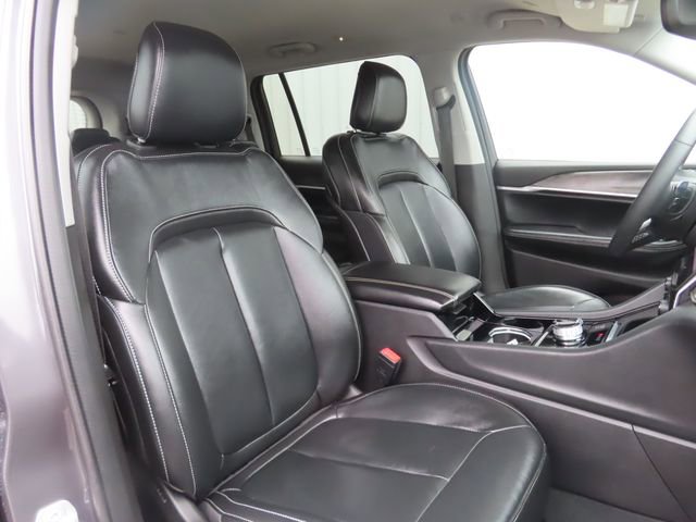 Used 2023 Jeep Grand Cherokee L Limited AWD/4WD image 25