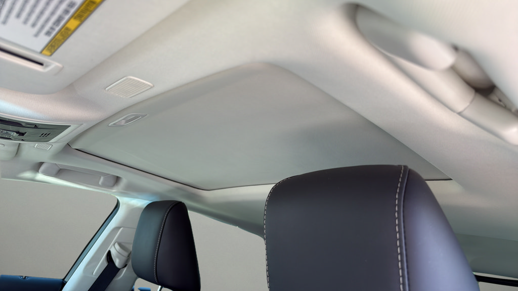 Used 2024 Lexus ES 300h w/ Technology Package FWD image 12