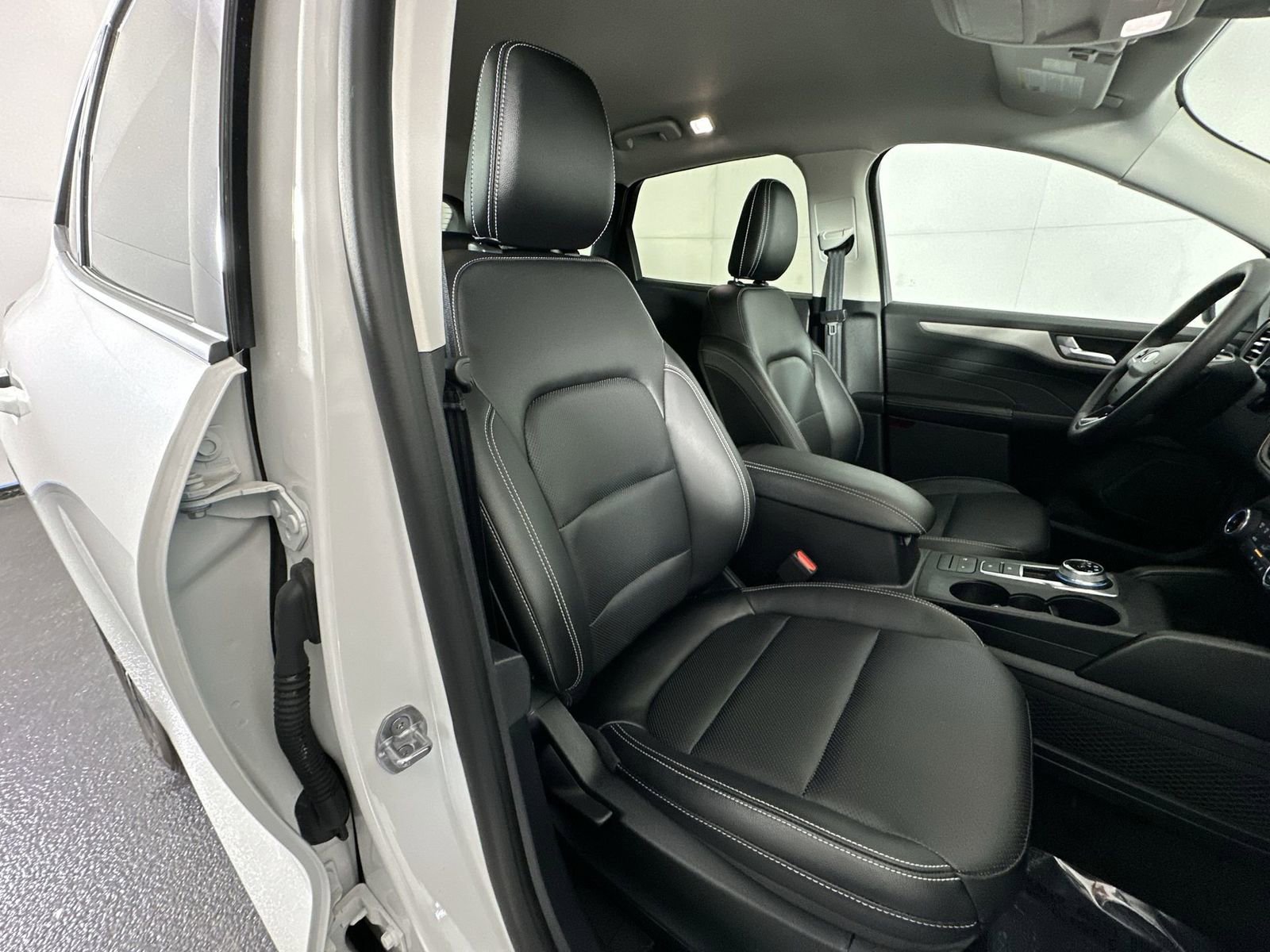 Used 2022 Ford Escape SEL FWD image 27