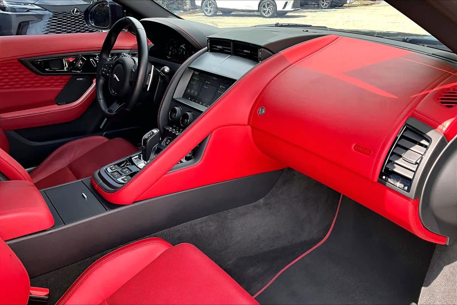 Used 2022 Jaguar F-TYPE Convertible image 19