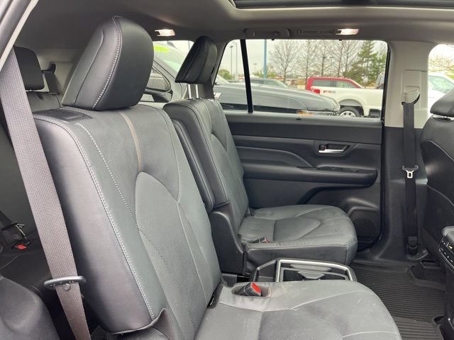 Used 2024 Toyota Grand Highlander AWD image 28